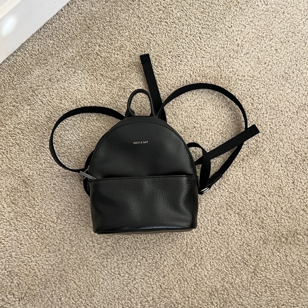 matt & nat black mini backpack